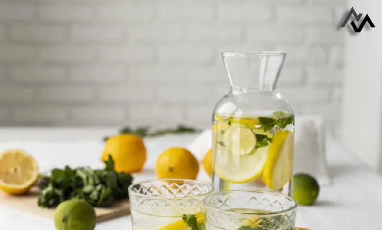 The Right Time to Drink Lemon Water: Before or After Meals?