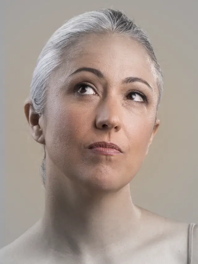 8 Natural Foods for Glowing, Youthful Skin