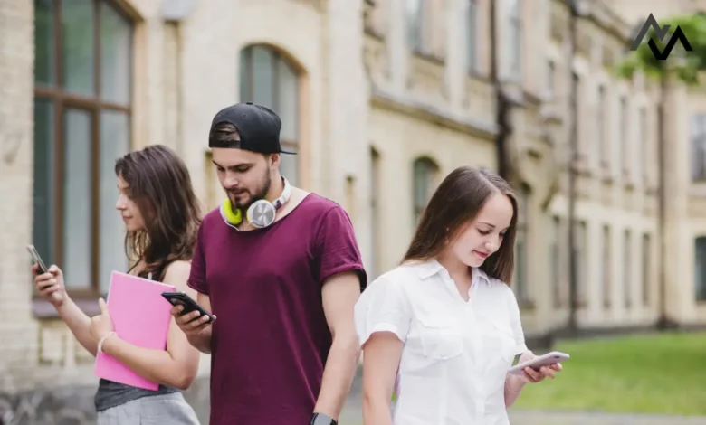 10 Mobile Phone Habits That Can Sabotage Your College Success