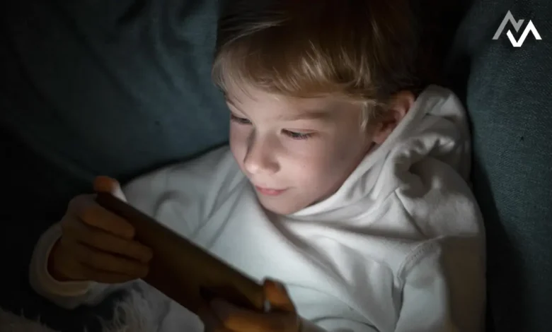 10 Mobile Phone Habits That Are Hurting Your Child’s School Performance