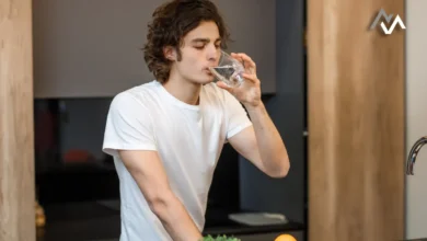 Does Drinking Water While Eating Help or Hinder Digestion?